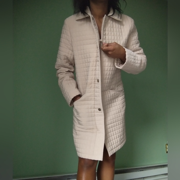 Women's portrait cream jacket - Picture 3 of 11